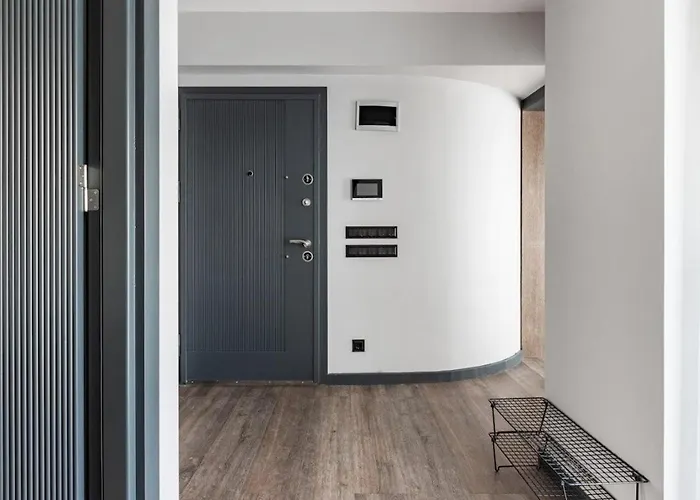 Charming Bright New 2bd1bath Wparking!#339 *